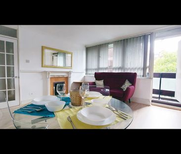 1 Bed Flat, Hampson Way, SW8 - Photo 1