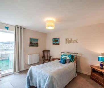 2 bedroom end of terrace house to rent - Photo 4