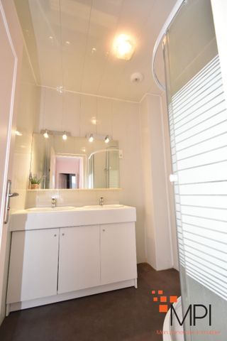 Location Maison 5 pièces 96m² - Photo 4