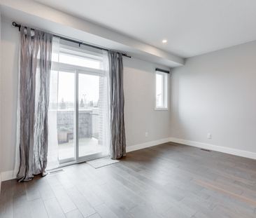 For Lease - 2070 Meadowgate Boulevard Unit# 106, London South, Ontario - Photo 4