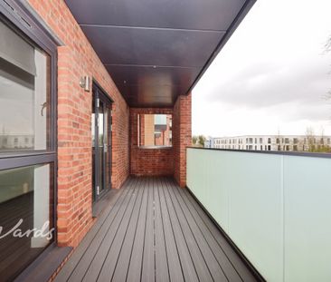 3 bedroom apartment to rent - Photo 4