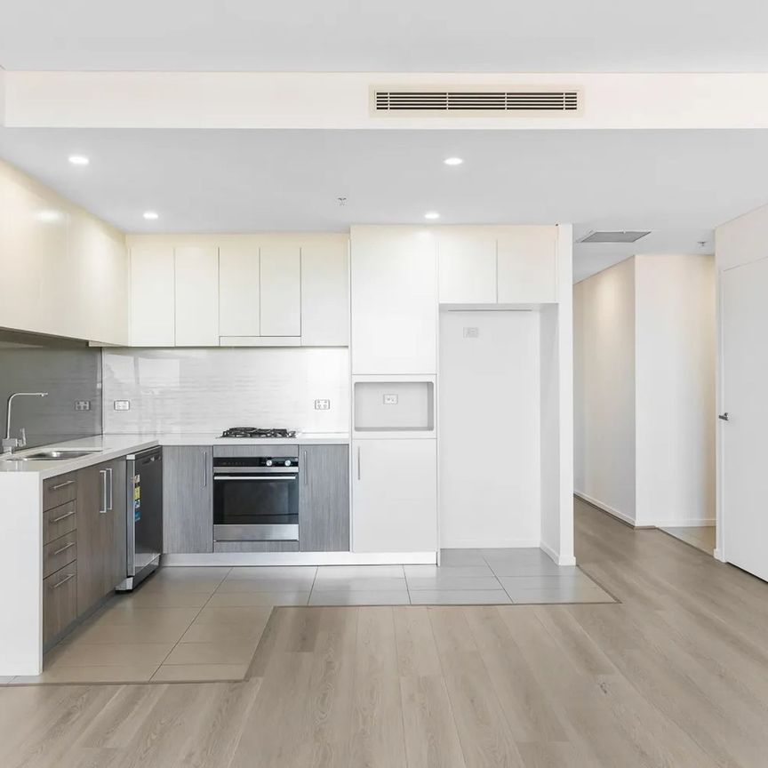 Modern 2-Bedroom Apartment in the Heart of Auburn - Photo 1