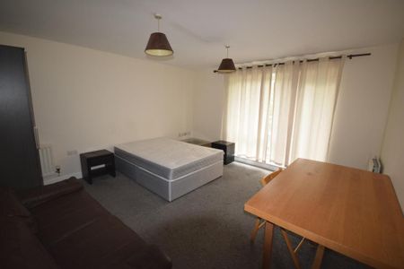 3 bedroom apartment to rent - Photo 5