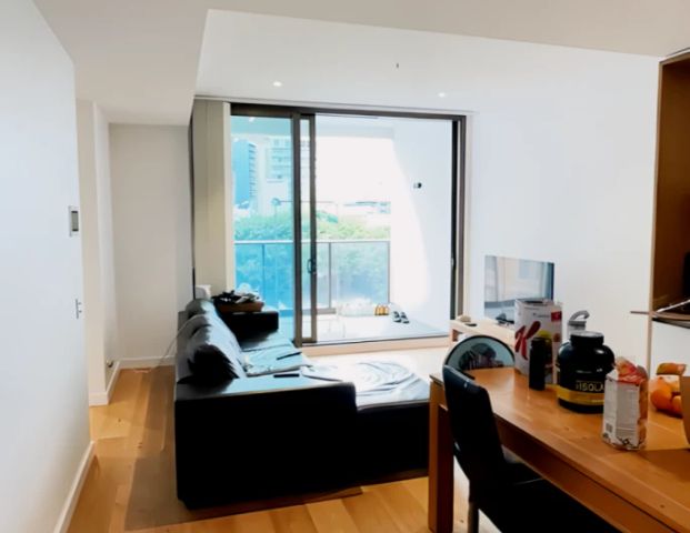 2 bed 1 bath - Photo 1