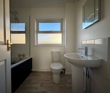 Royal Oak Mews, Cheltenham, GL50 - Photo 2