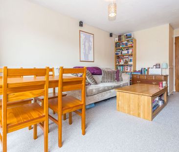 2 bedroom terraced to rent - Photo 4