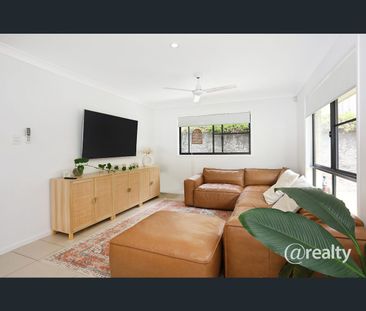 4 Bass Court, Oxenford, Qld 4210 - Photo 4