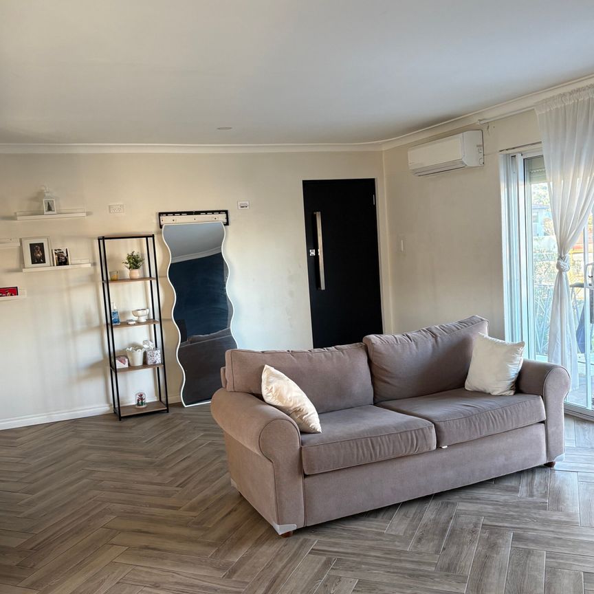 Applecross - Photo 1