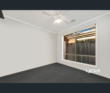 2/71 Davenport Dr, Sunbury, Vic 3429 - Photo 5