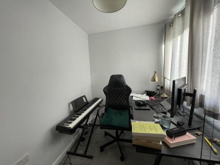 3 bedroom terraced house to rent - Photo 5