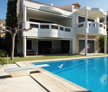 Μονοκατοικία για ενοικίαση Κέντρο Σαρωνίδας - παραλία (Σαρωνίδα) - Photo 2