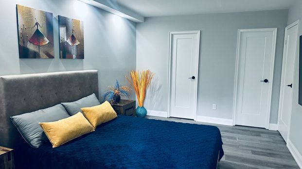 For Lease - 15390 Yonge Street Unit# 201, Aurora, Ontario - Photo 1