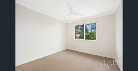 Modern Comfort with Ducted Air & Solar in a Peaceful Complex - Photo 4