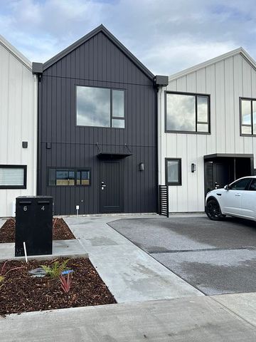 Quality New Build Townhouse - Pets Negotiable - Photo 2