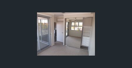 Beautiful Architecturally Designed 1 Bedroom in Bulimba - Photo 2