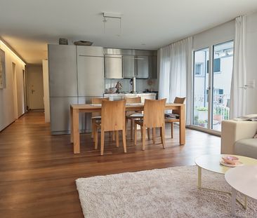 Grosszügige 3.5-Zimmerwohnung an ruhiger Lage in Erlenbach mit Sees... - Photo 2