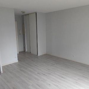 Location Appartement 1 pièce 23m² POITIERS 86000 - Photo 2