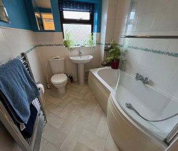 3 bedroom detached house to rent - Photo 5