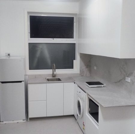 Beverly Hills - Photo 3