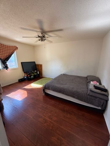 For Lease - 166 Kulpin Avenue Unit# Main floor, Bradford West Gwillimbury, Ontario - Photo 2