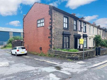 Part Self-contained Bedsit, Redearth Rd, Darwen, BB3 - Photo 4