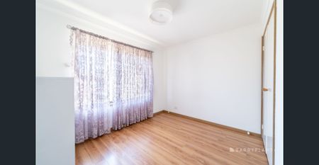 Prime Location in the Heart of Meadow Heights - Photo 3