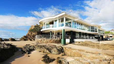 Beachside Living in Prestigious Woodgee Street and Great Ocean Views - Photo 2