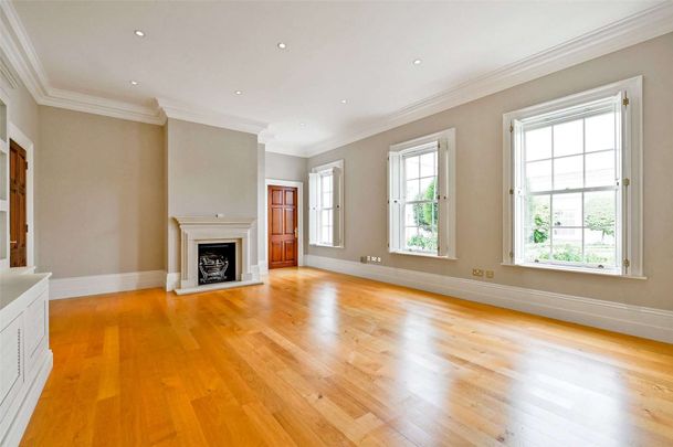 Rarely available grand countryside estate offering luxury, privacy, and exceptional living. - Photo 1