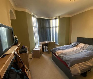 4 bedroom private hall to rent - Photo 4