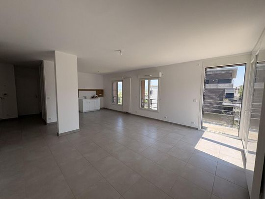 location Appartement T4 DE 120.7m² À SAINT JULIEN EN GENEVOIS - Photo 1
