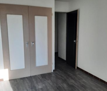 Location Appartement 4 pièces 63m² DRAGUIGNAN 83300 - Photo 4