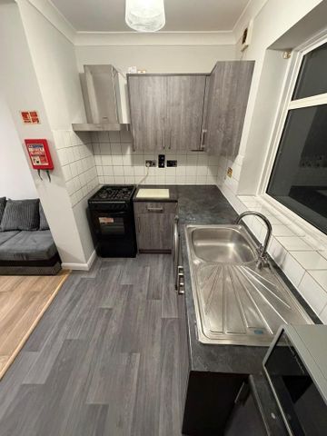 1 bedroom flat to rent - Photo 5