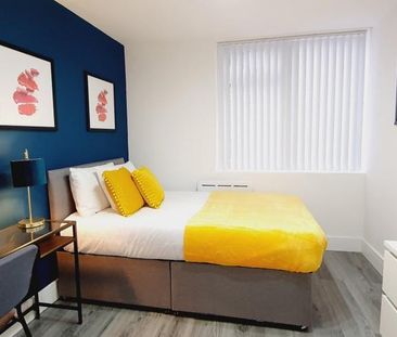 1 bedroom in a house share to rent - Photo 3