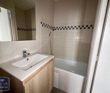 Location Appartement 2 pièces 65m² LILLE 59000 - Photo 5