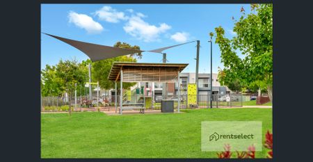 So Many Features PLUS Solar Panels! - Photo 2