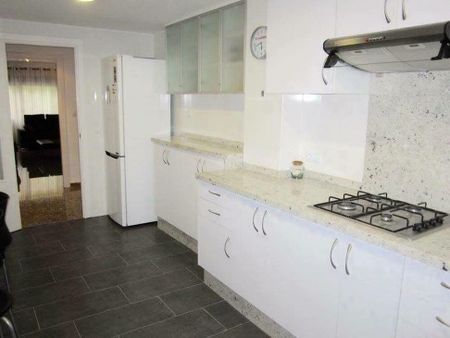 Carrer Pianista Empar Iturbi, Valencia, Valencian Community 46007 - Photo 3