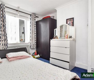 4 bedroom semi-detached house to rent - Photo 1