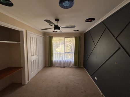 3-Bedroom Home with Separate Studio/Retreat - Photo 4