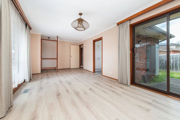 Fully Renovated Unit in the Heart of Mount Waverley - Photo 1