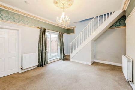 3 Bedroom Terraced - Photo 5