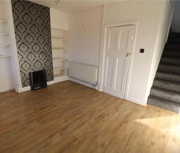 2 bedroom terraced house to rent - Photo 2
