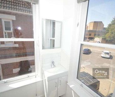 |ref: |, College Place, Southampton, SO15 - Photo 1