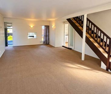 Family-Friendly Home in Lynfield, Viewing 09/10/2026 12pm - Photo 4