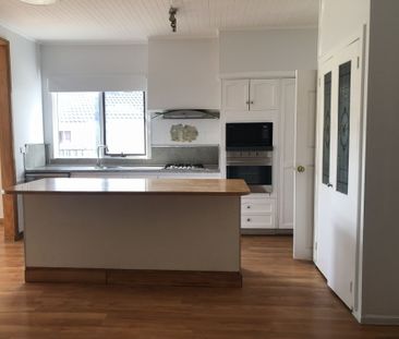 Delightful home offers space, charm, and an excellent location - Photo 4