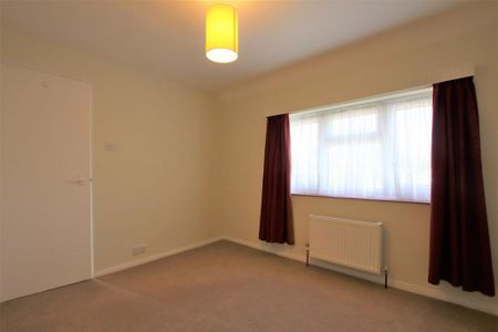 2 bedroom semi-detached house to rent - Photo 4