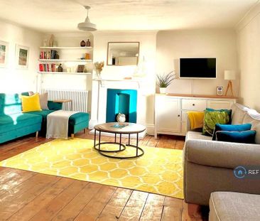 3 bedroom flat to rent - Photo 1