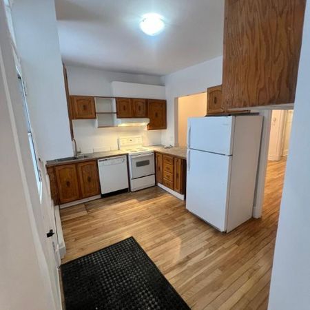 Grand 6 ½ rénové – 4 chambres – Métro Frontenac - Photo 3