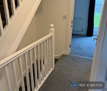 4 bedroom terraced house to rent - Photo 5
