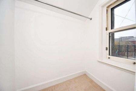 3 bedroom apartment to rent - Photo 4