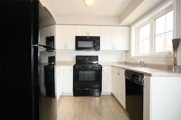 For Lease - 31 HAYS Boulevard Unit# 9, Oakville, Ontario - Photo 1